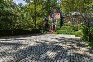 Read more about the article Most Expensive Neighborhoods in Louisville Kentucky