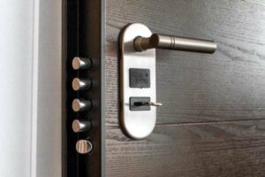 Read more about the article 11 Effective Home Security Measures to Keep You and Your Belongings Safe