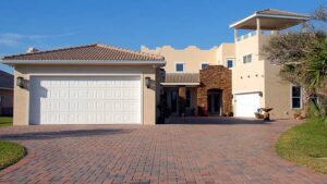 Read more about the article Steps to Maintain Your Interlocking Stone Driveway