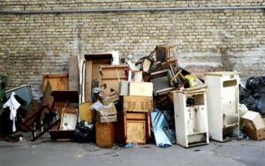 Read more about the article How to Select the Best Furniture and Junk Removal Company