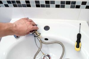 Read more about the article The Right Questions to Ask When Hiring a Plumber
