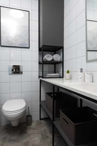 Photo of a modern bathroom