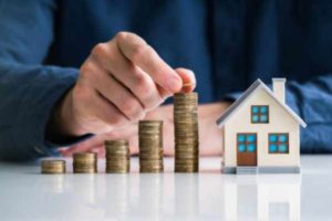 Read more about the article 8 Ways to Invest in Real Estate Without Big Money