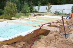 Read more about the article Top 6 Factors to Consider Before Installing a Pool