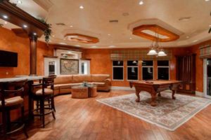 Read more about the article How to Build the Ultimate Game Room