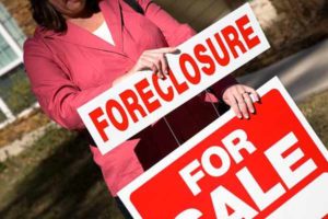 Read more about the article 4 Tips for Avoiding Foreclosure