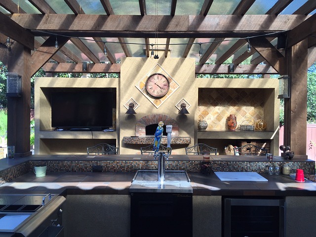 Photo of a beautiful outdoor kitchen
