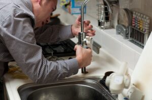 Read more about the article Outsmart Plumbing Disasters with This Handy Plumbing Checklist
