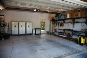 Read more about the article 7 Amazing Garage Storage Tips to Keep Your Space Neat and Tidy