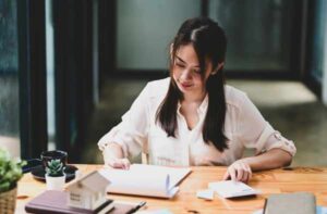 Read more about the article Behind on Mortgage Payments? How a Cash Sale Can Help